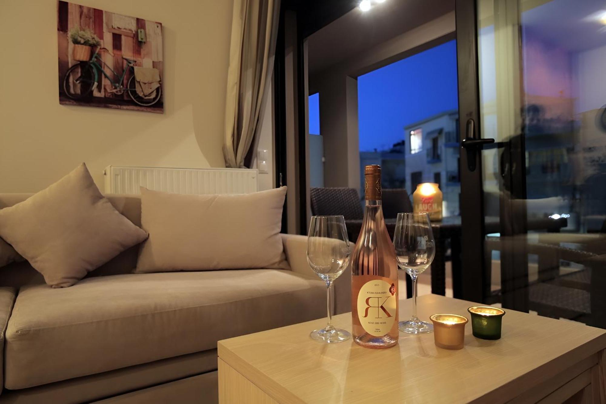 Onyx City Center Apartment With Parking Candia Esterno foto