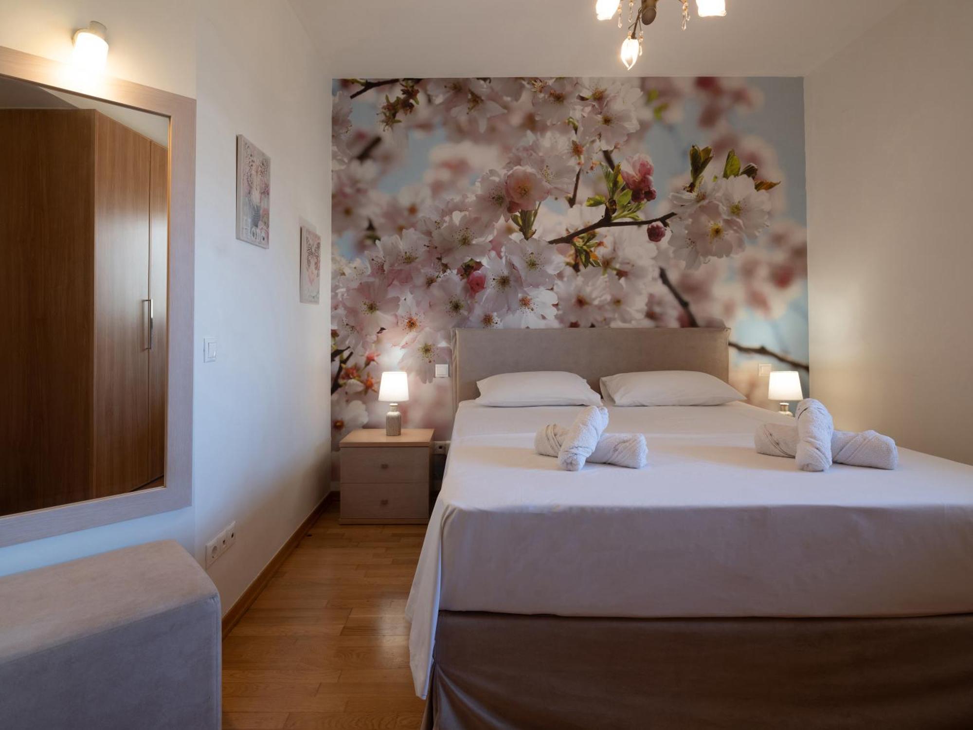 Onyx City Center Apartment With Parking Candia Esterno foto